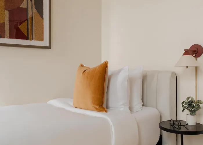 Found Hotels, Chicago, Series By Marriott Chicago
