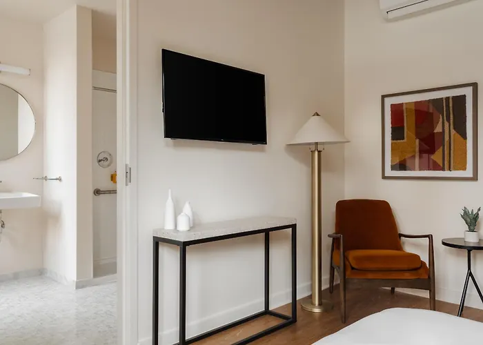 Found Hotels, Chicago, Series By Marriott 3*