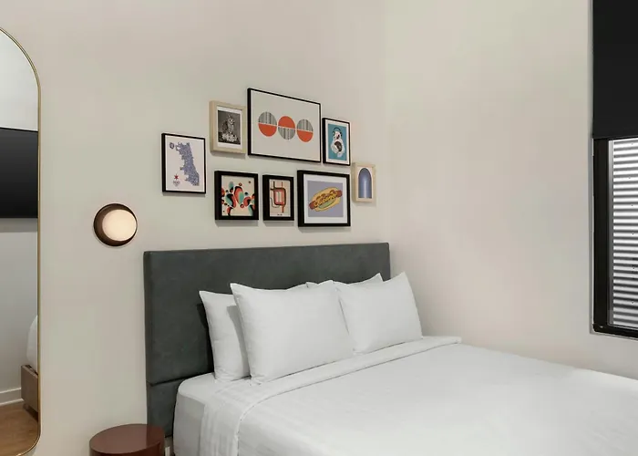 Hotel Found Hotels, Chicago, Series By Marriott 3*
