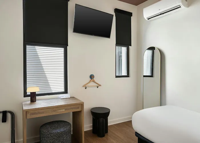 Found Hotels, Chicago, Series By Marriott Hotel