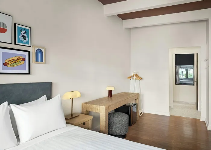Found Hotels, Chicago, Series By Marriott Chicago